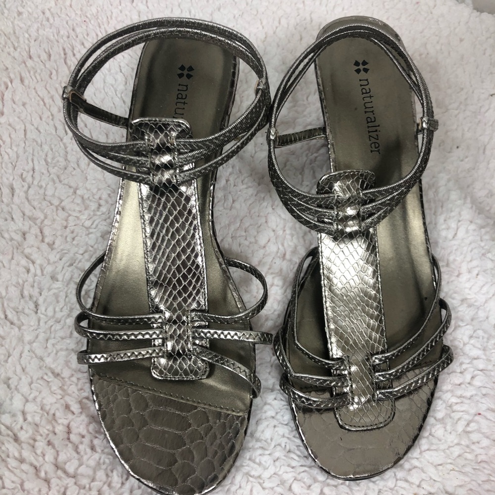 NATURALIZER SANDAL Size 6.5 M.